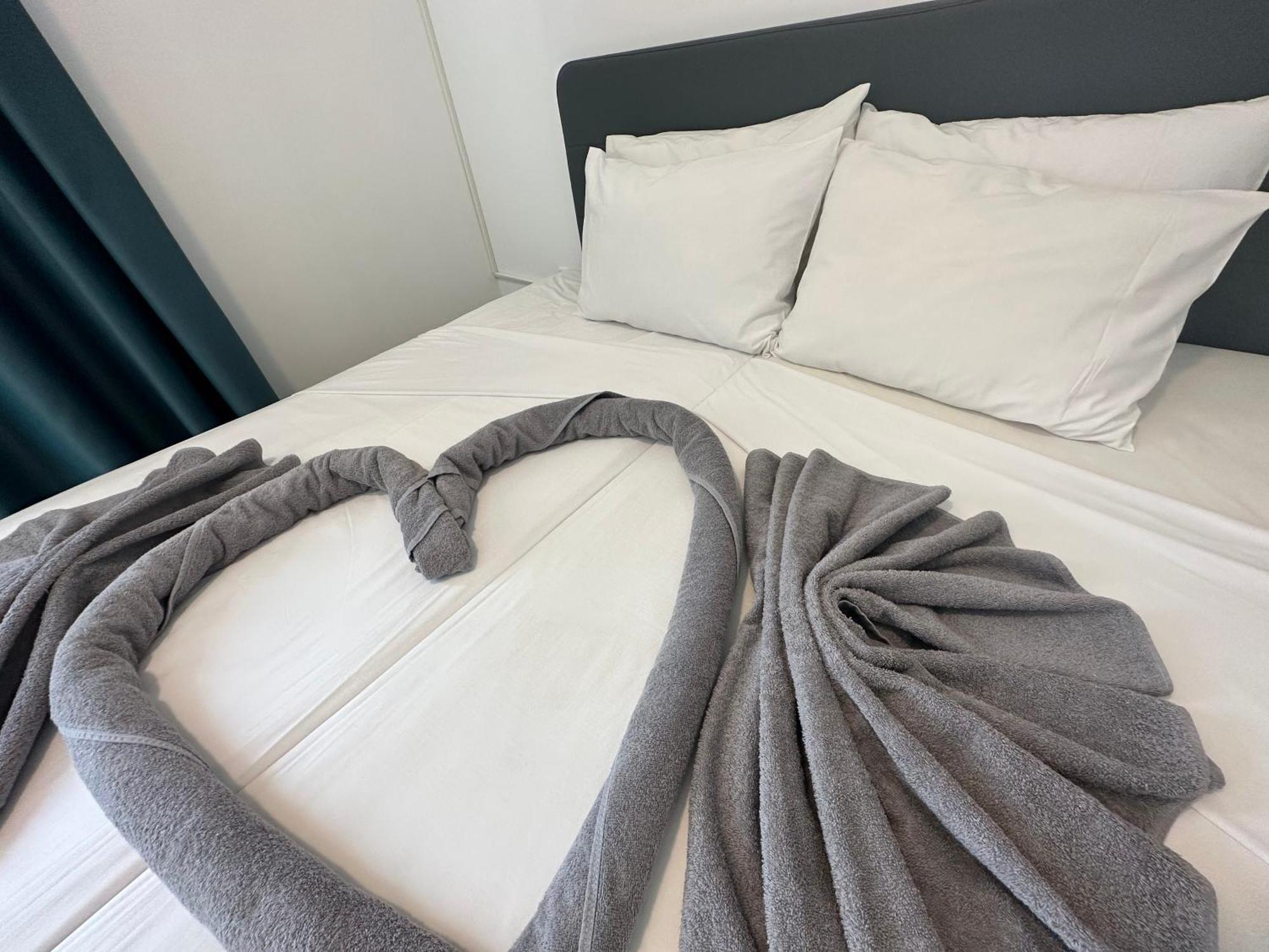 Sun Plaza Suites - Adults Only Айя Напа Екстериор снимка