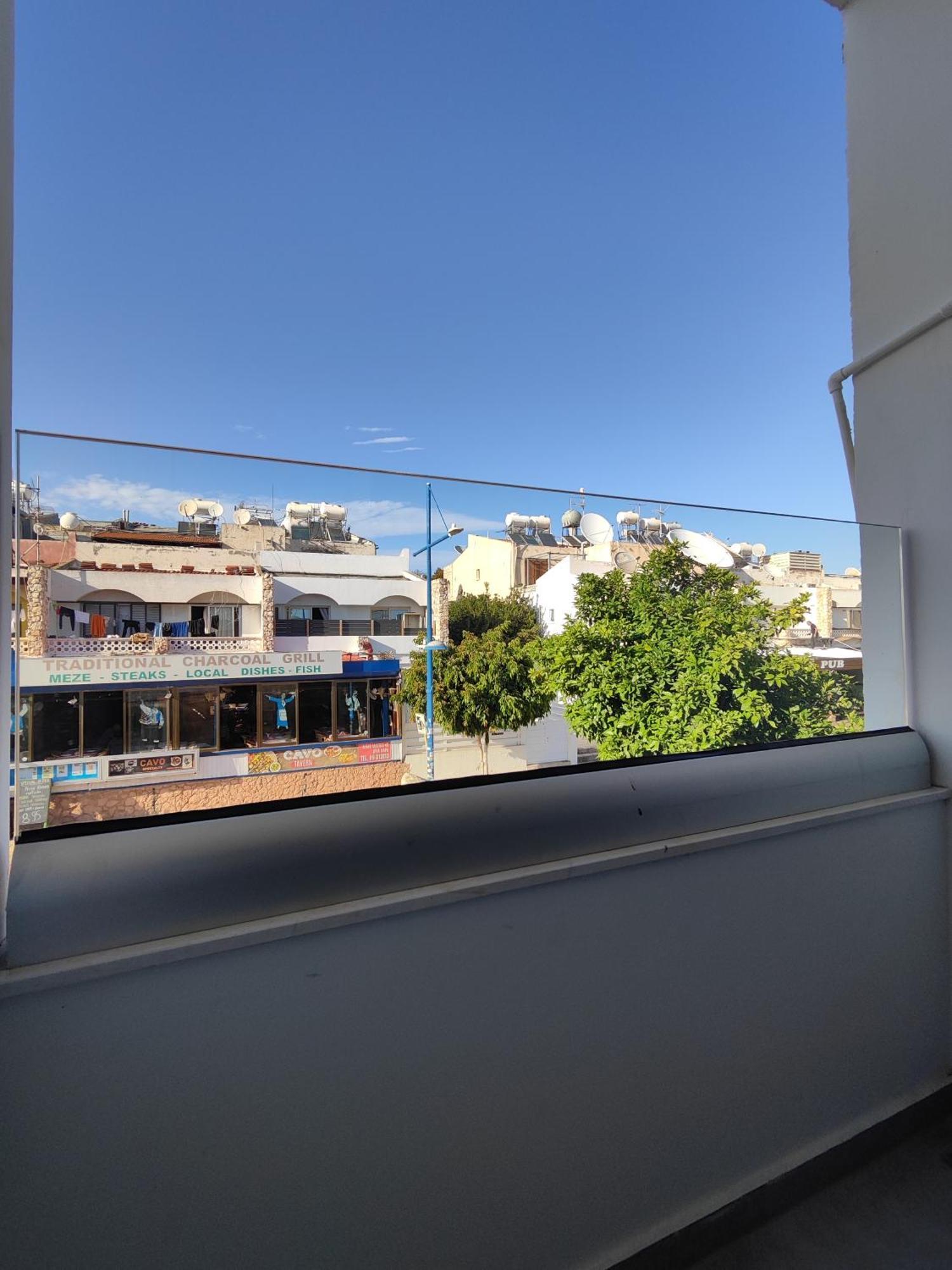 Sun Plaza Suites - Adults Only Айя Напа Екстериор снимка