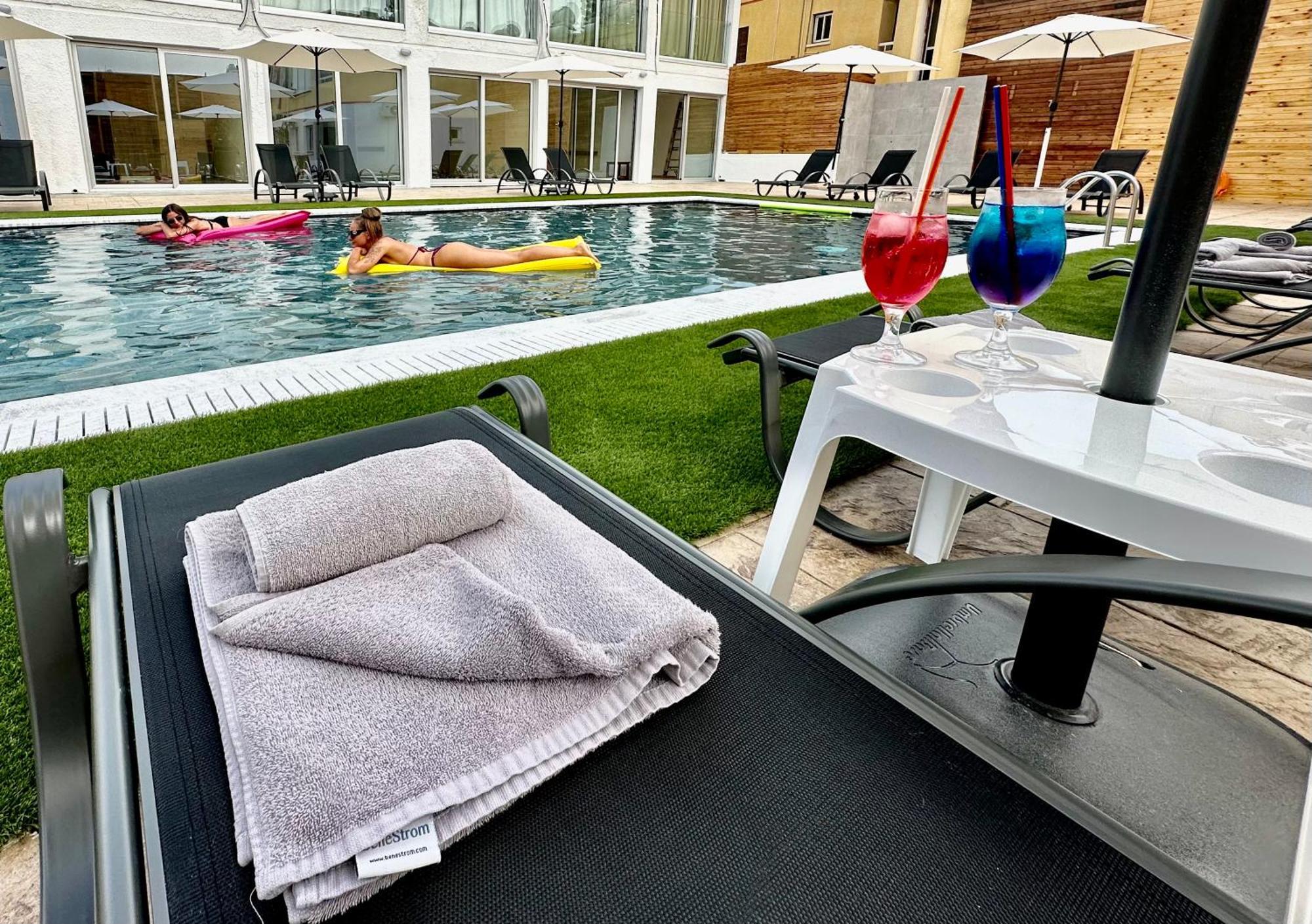 Sun Plaza Suites - Adults Only Айя Напа Екстериор снимка