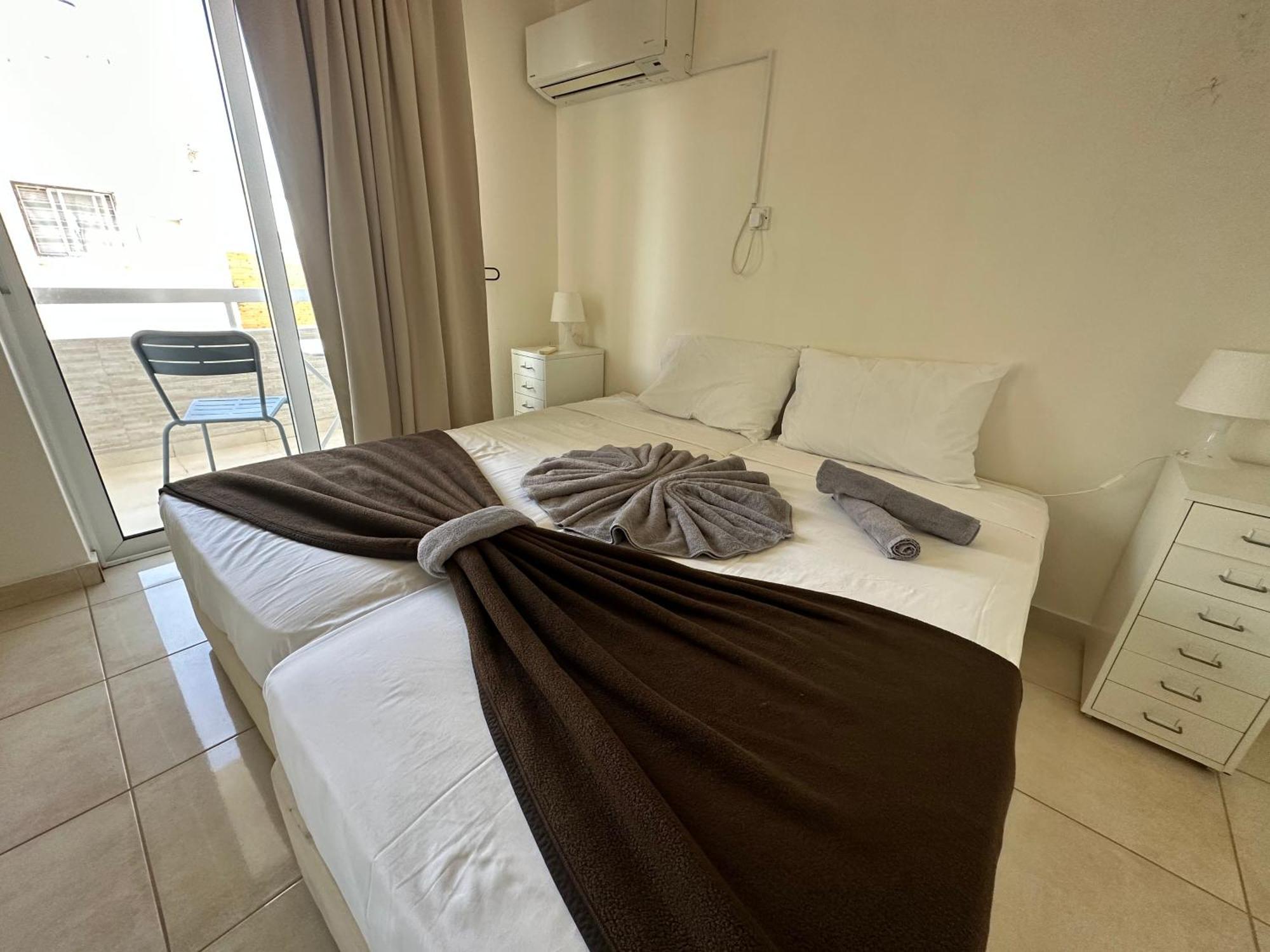 Sun Plaza Suites - Adults Only Айя Напа Екстериор снимка