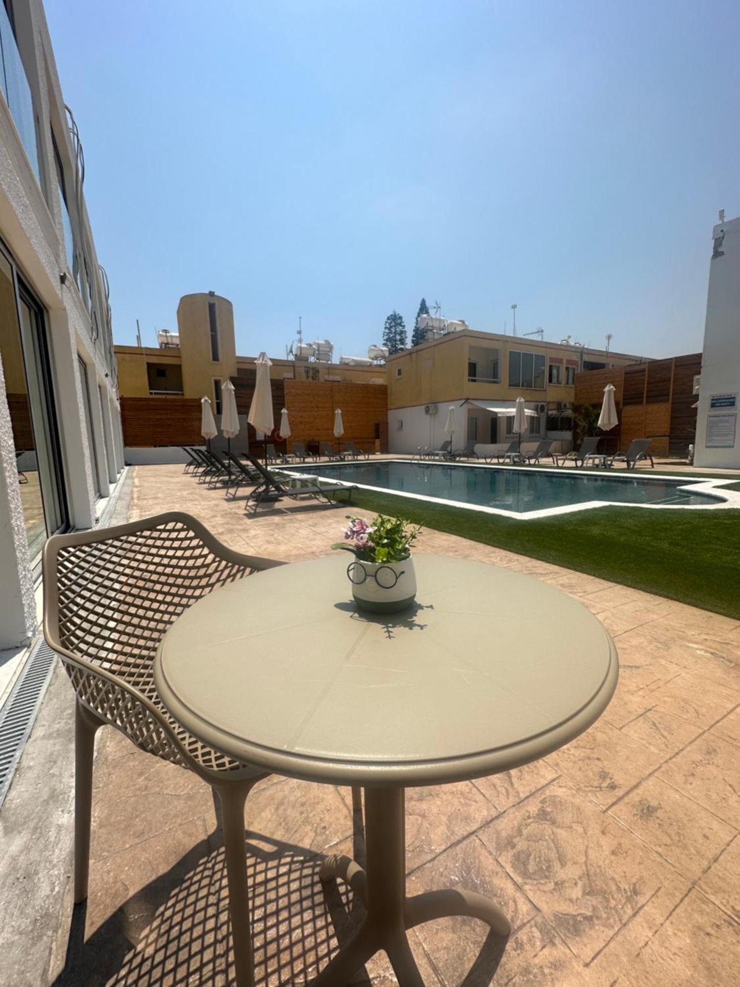 Sun Plaza Suites - Adults Only Айя Напа Екстериор снимка