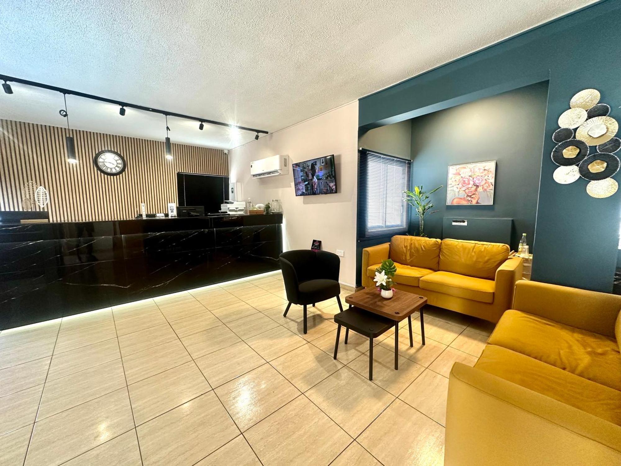 Sun Plaza Suites - Adults Only Айя Напа Екстериор снимка